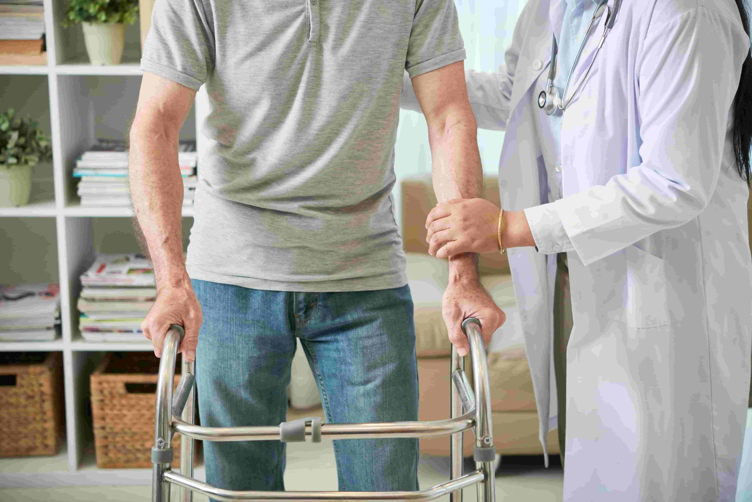 cómo dormir con fractura de fémur